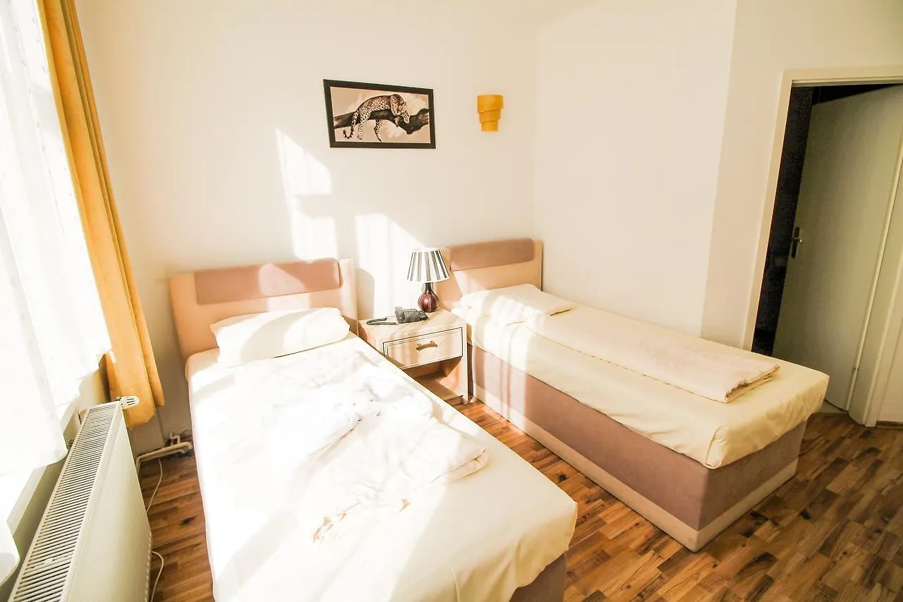 Hotel Harmony Hannover 2*,  Germany